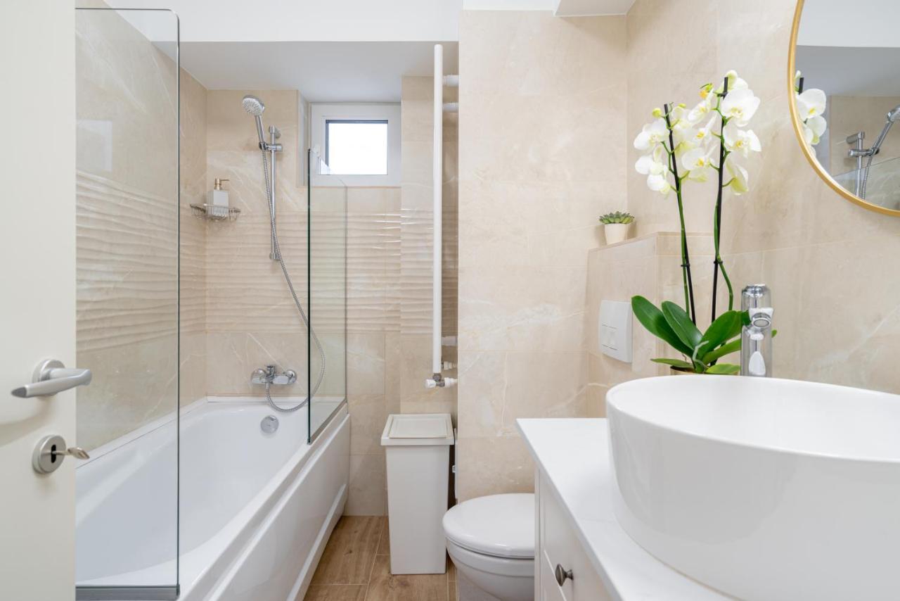 Style And View Bucharest City Center Aparthotel Ngoại thất bức ảnh